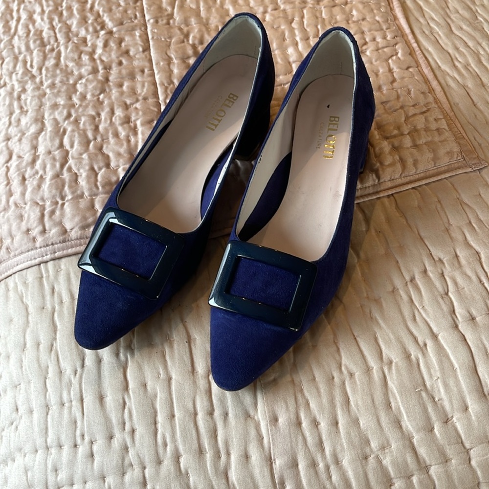 Belitti navy suede walking shoe